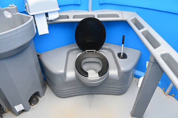 Types of Portable Toilets We Offer in Mackinaw, IL